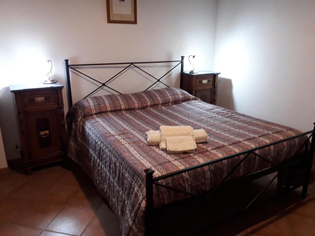 Antica Torre "La Casalta" Apartment Petroio Bagian luar foto